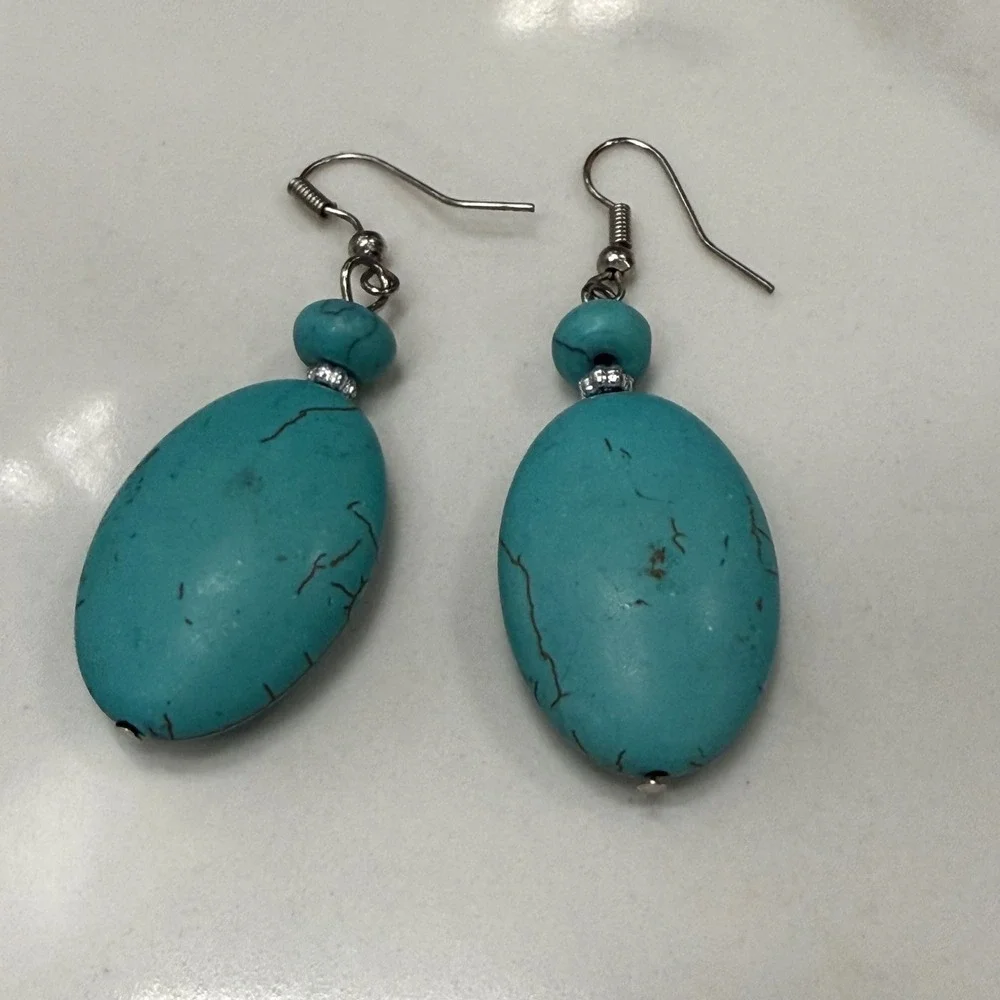 Turquoise Dangle Earrings Silver Tone Bead Accents‎ Boho Chic Jewelry